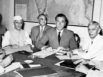 Source is http://www.hinduonnet.com/fline/fl2213/images/20050701004602301.jpg