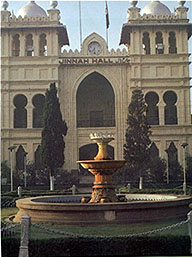 Jinnah Hall, Pakistan-Courtesy of Lycos Downloads at: http://members.lycos.fr/bktm/geog/pak2.htm