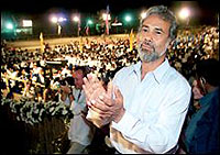 Xanana_Gusmao; source = http://news.bbc.co.uk/olmedia/1995000/images/_1997013_gusmao150.jpg