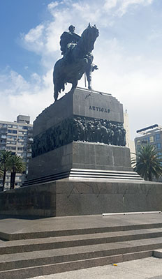 Artigas monument